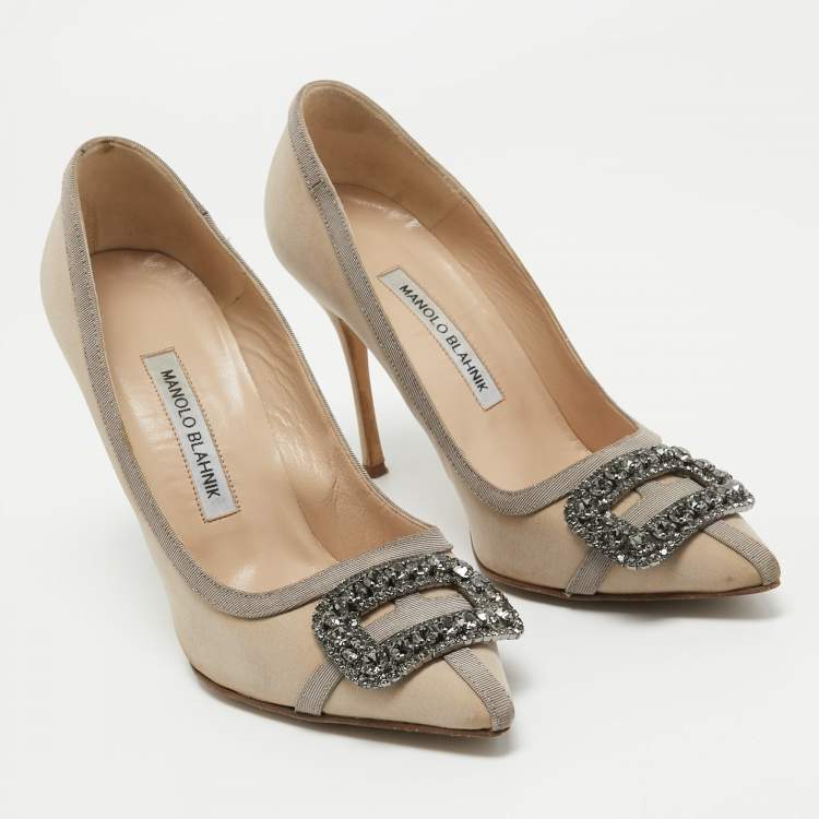 Pre Owned Manolo Blahnik Cream Fabric and Canvas Hangisi Pumps Size 37.5