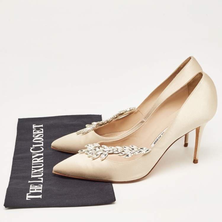 Pre Owned Manolo Blahnik Beige Satin Nadira Pumps Size 39