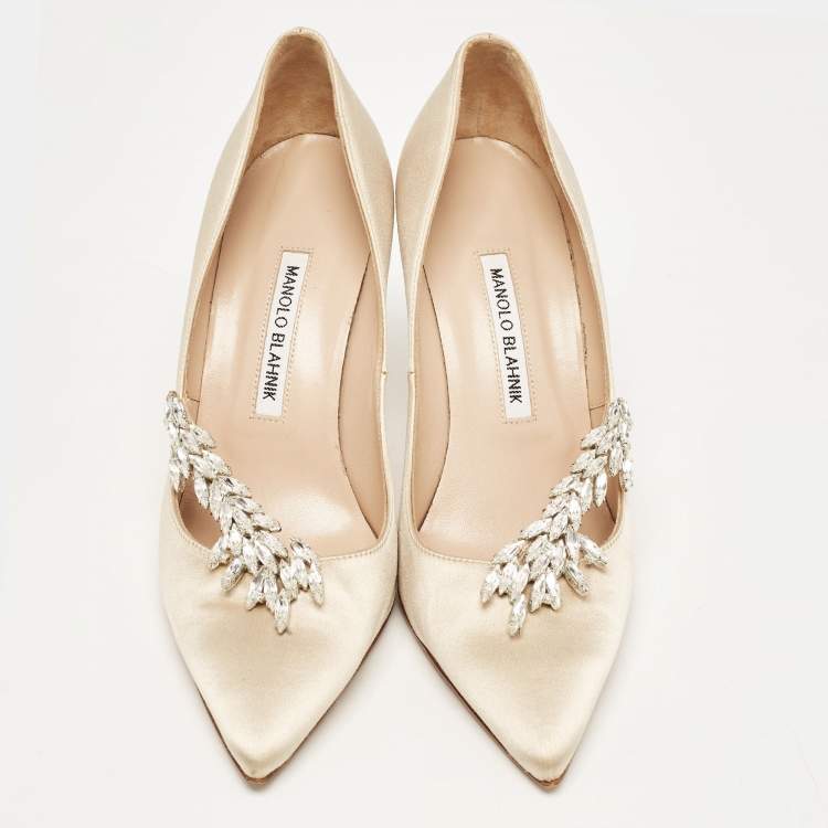 Pre Owned Manolo Blahnik Beige Satin Nadira Pumps Size 39