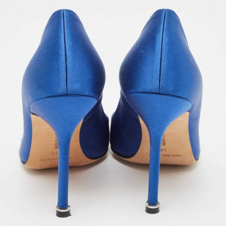 Pre Owned Manolo Blahnik Blue Satin Hangisi Pumps Size 38