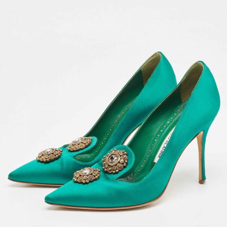 Pre Owned Manolo Blahnik Green Satin Brooch Crystal Embellished Pumps Size 38   