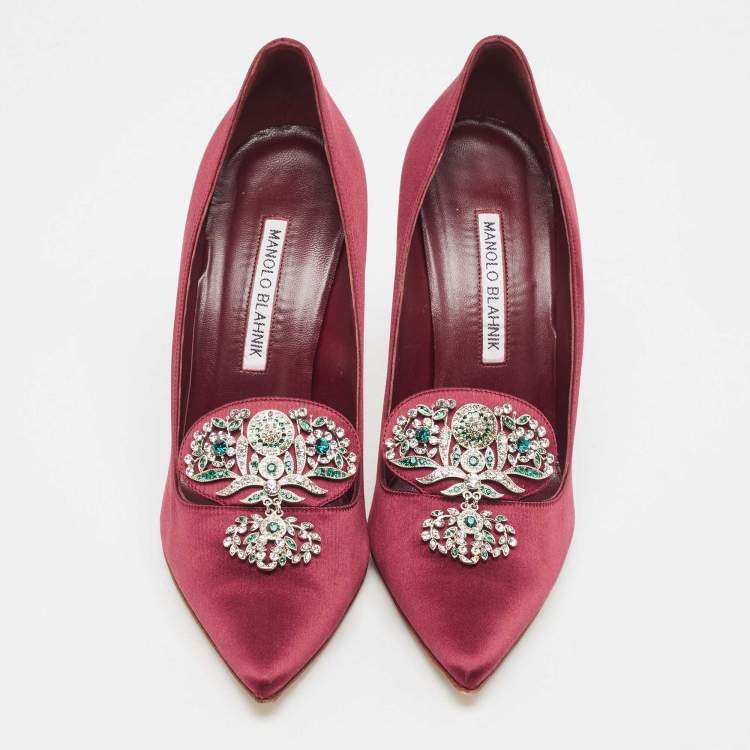 Pre Owned Manolo Blahnik Burgundy Satin Chilanghi Pumps Size 37