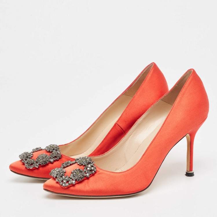 Pre Owned Manolo Blahnik Red Satin Hangisi Pumps Size 37