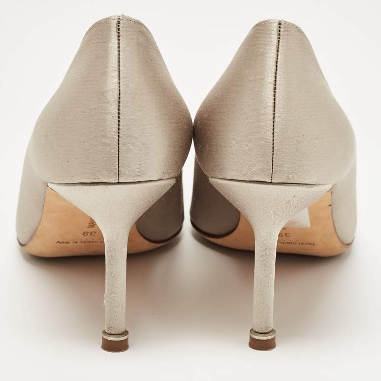 Pre Owned Manolo Blahnik Grey Satin Hangisi Pumps Size 39
