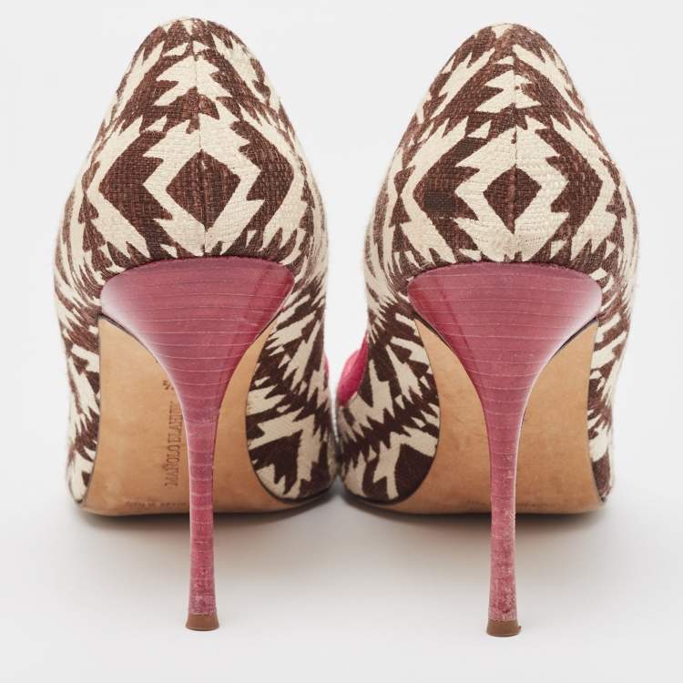 Pre Owned Manolo Blahnik Tricolor Printed Canvas and Suede Embellished Buckle Peep Toe Pumps Size 40.5