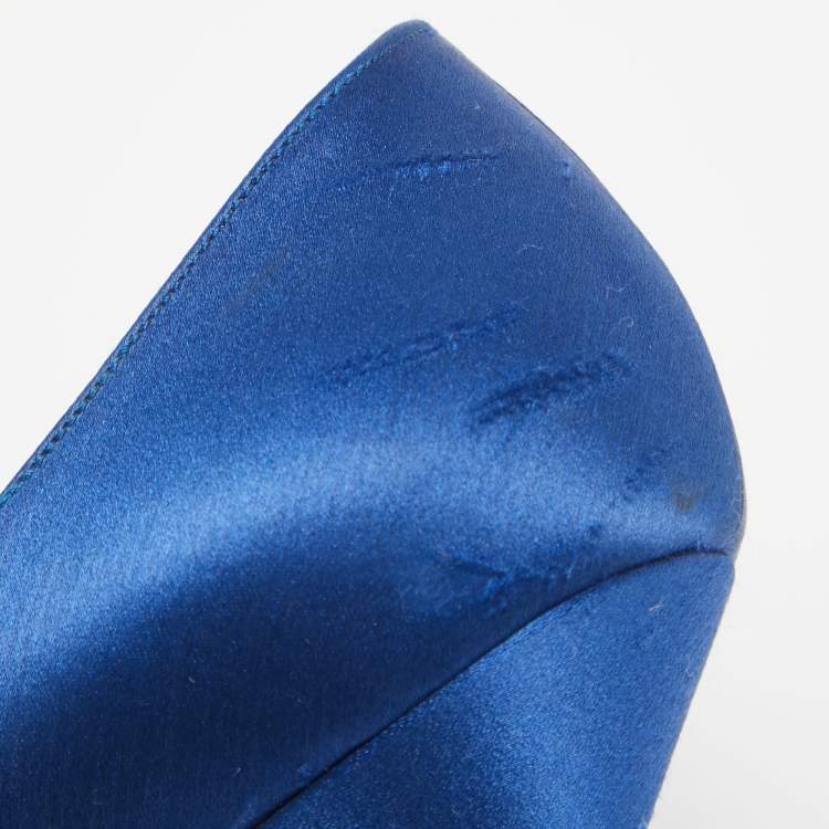 Pre Owned Manolo Blahnik  Blue Satin Hangisi Pumps Size 36