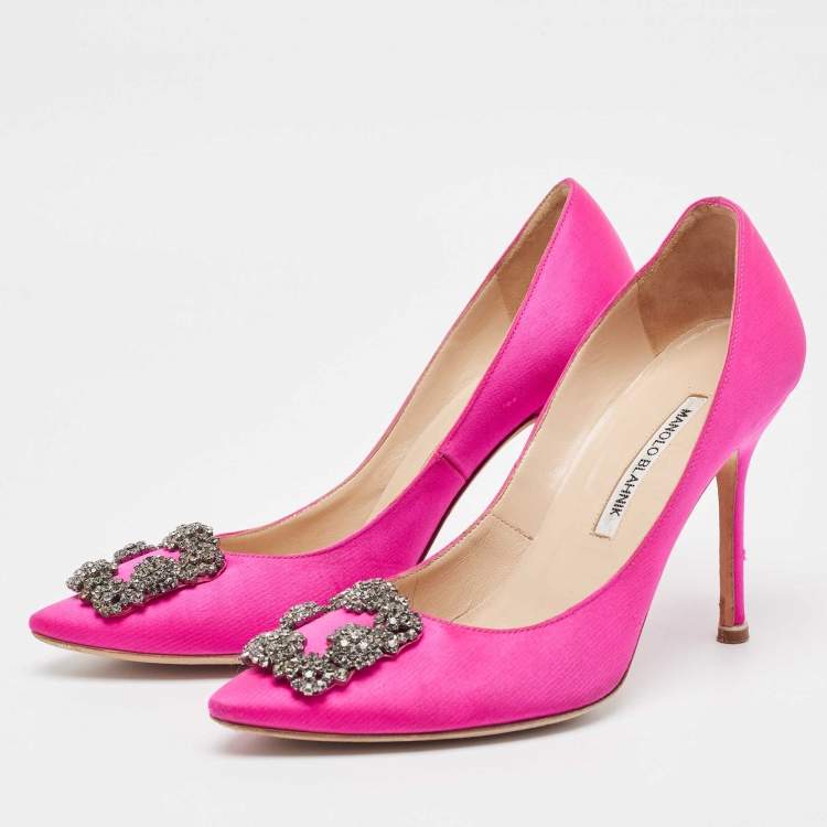 مملوكة مسبقًا Manolo Blahnik Pink Satin Hangisi Pumps Size 39