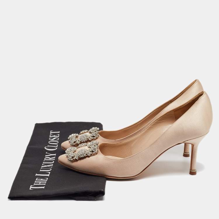 Pre Owned Manolo Blahnik Beige Satin Hangisi Pumps Size 37