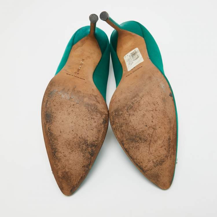 Pre Owned Manolo Blahnik Green Satin Hangisi Pumps Size 42