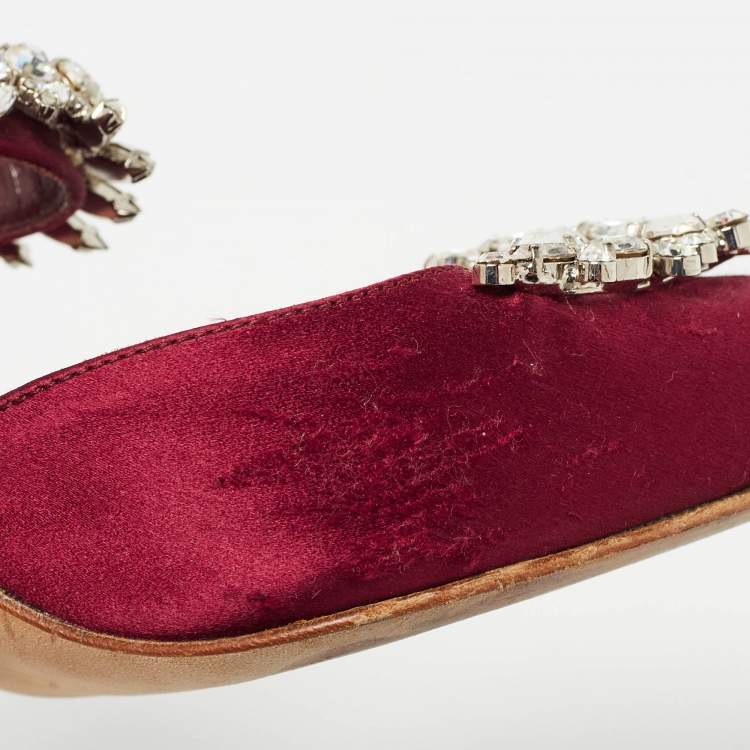 مملوكة مسبقًا Manolo Blahnik Burgundy Satin Lurum Heel Mules Size 35