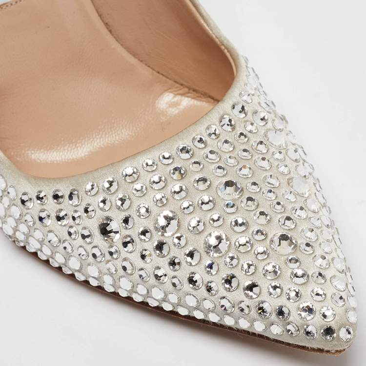 Pre Owned Manolo Blahnik Grey Crystal Embellished Satin BB Pumps Size 38.5