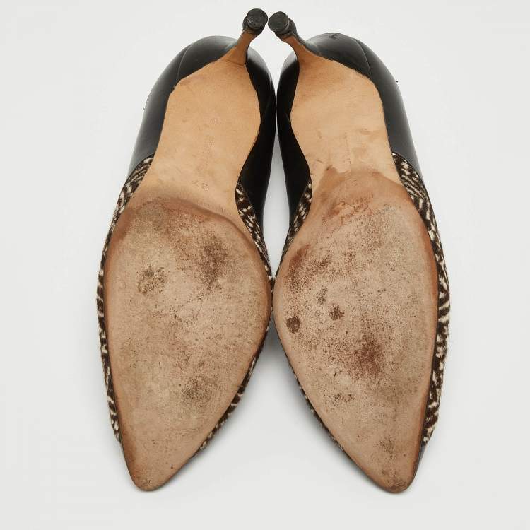 Pre Owned Manolo Blahnik Black/Brown Leather and Calf Hair Almond Toe Pumps Size 37
