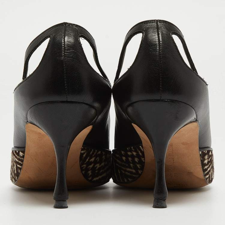 Pre Owned Manolo Blahnik Black/Brown Leather and Calf Hair Almond Toe Pumps Size 37