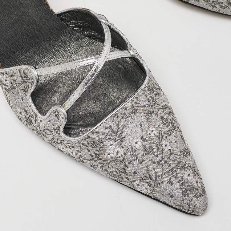 Pre Owned Manolo Blahnik Grey Leather and Brocade Fabric Pointed Toe Strappy Pumps Size 40.5