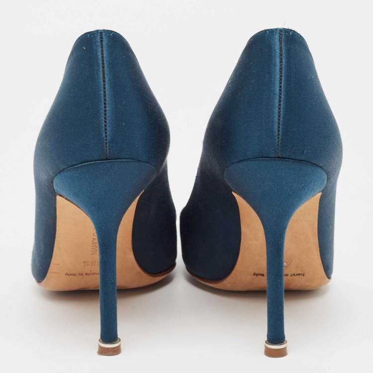 Pre Owned Manolo Blahnik Blue Satin Hangisi Pumps Size 38.5