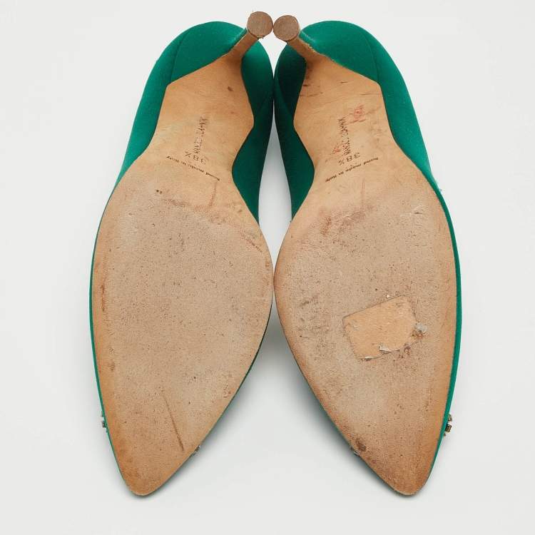 مملوكة مسبقًا Manolo Blahnik Green Satin Hangisi Pointed Toe Pumps Size 38.5