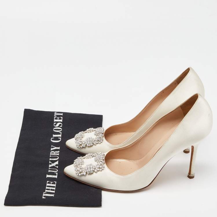 Pre Owned Manolo Blahnik Cream Satin Hangisi Pumps Size 39.5