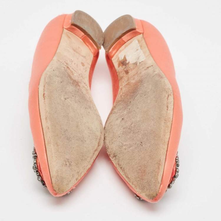 مملوكة مسبقًا Manolo Blahnik Pink Satin Hangisi Ballet Flats Size 37.5
