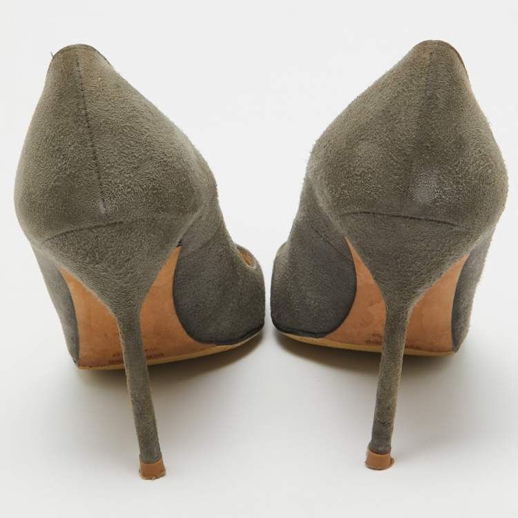 Pre Owned Manolo Blahnik Grey Suede BB Pumps Size 38