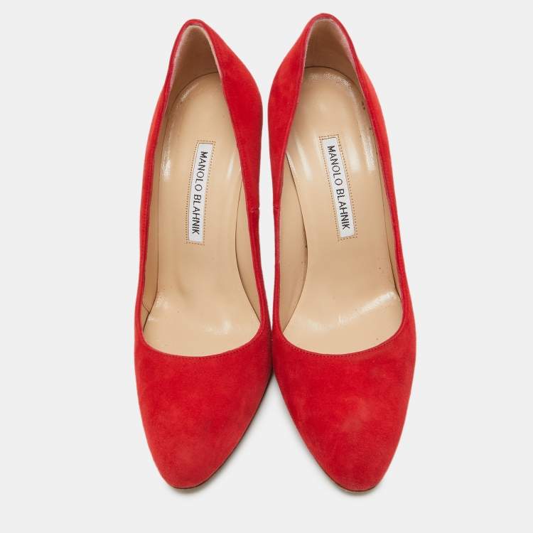 Pre Owned Manolo Blahnik Red Suede Round Toe Pumps Size 37.5