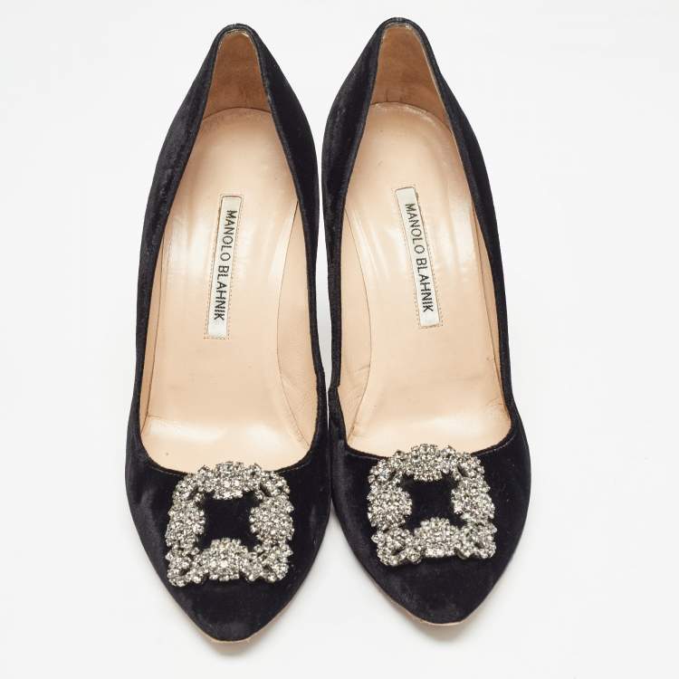 Pre Owned Manolo Blahnik Black Velvet Hangisi Pumps Size 40