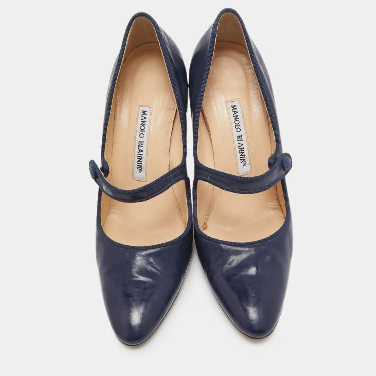 مملوكة مسبقًا Manolo Blahnik Navy Blue Patent Leather Mary Jane Pumps Size 38