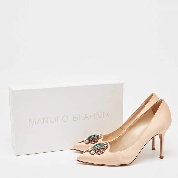Pre Owned Manolo Blahnik Beige Satin Pearl Embellished Pumps Size 38