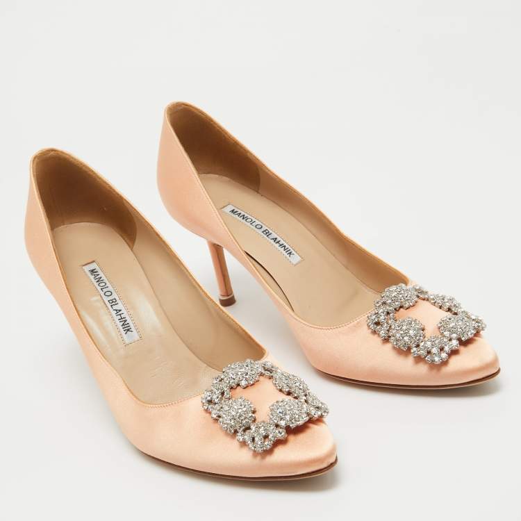 Pre Owned Manolo Blahnik Beige Satin Hangisi  Pumps Size 37.5