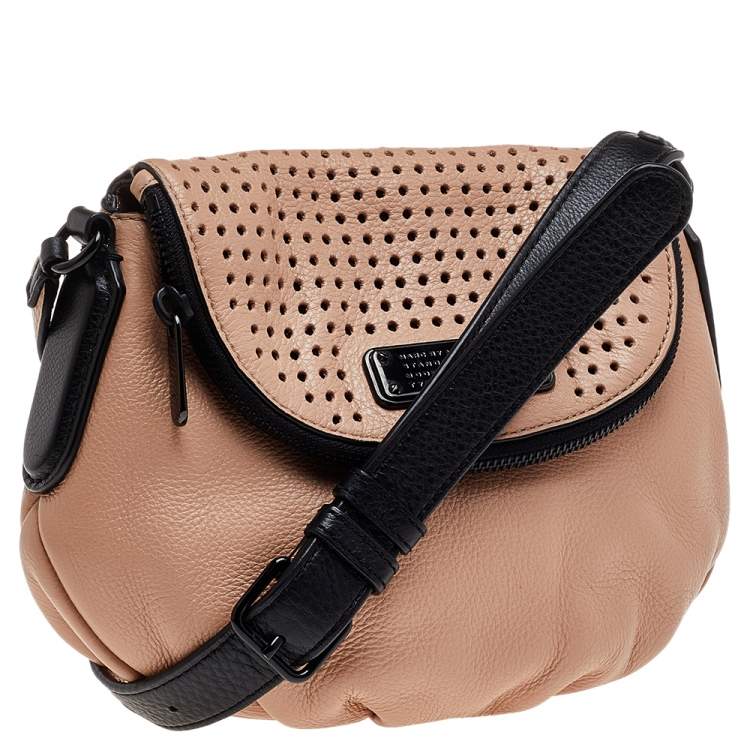 مملوكة مسبقًا Marc by Marc Jacobs Beige/Black Leather Classic Q Natasha Crossbody Bag