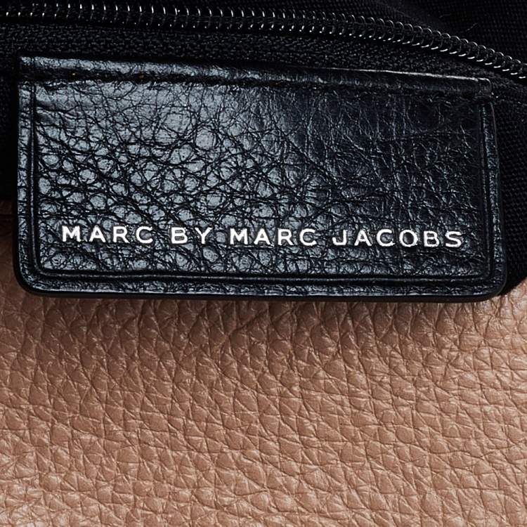 مملوكة مسبقًا Marc by Marc Jacobs Beige/Black Leather Classic Q Natasha Crossbody Bag