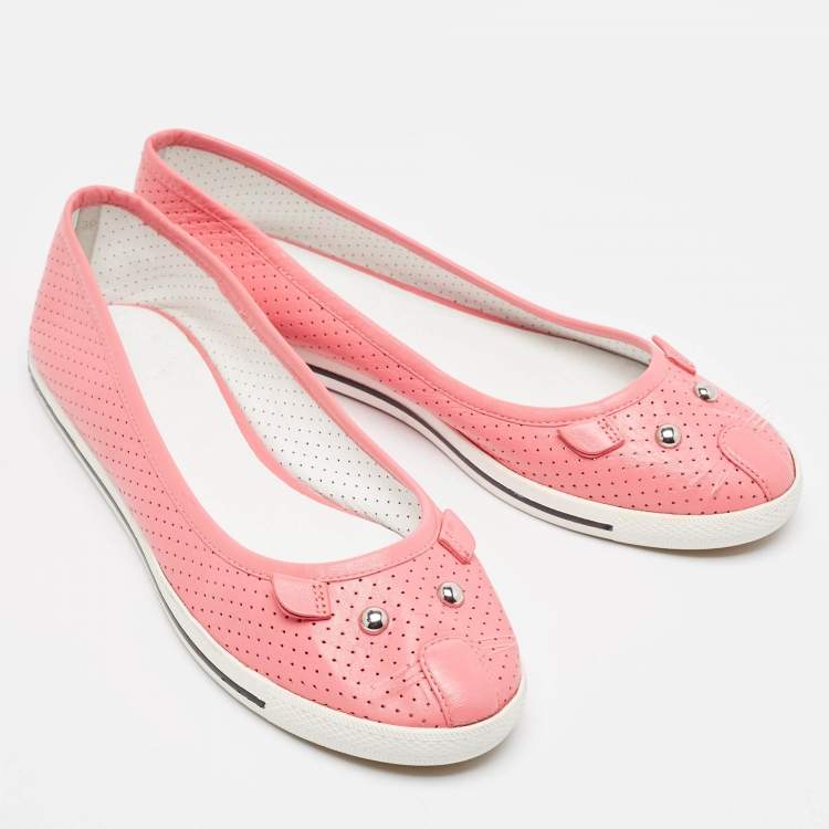 Pre Owned Marc by Marc Jacobs Pink Perforated Leather Mouse Flats Size 39