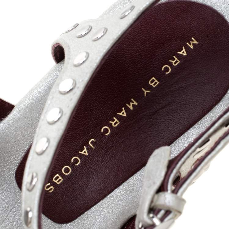 Pre Owned Marc by Marc Jacobs Metallic Silver Leather Gena Studded Ankle Strap Flat Sandals Size 36