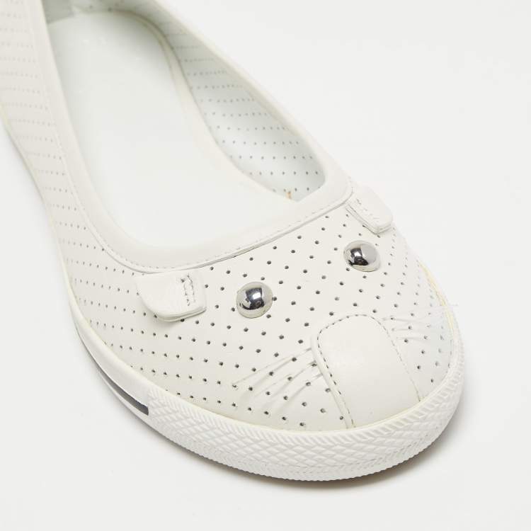Pre Owned Marc by Marc Jacobs White Perforated Leather Mouse Ballet Flats Size 37