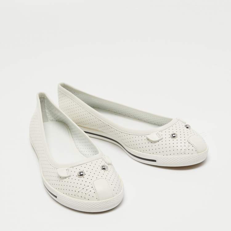 Pre Owned Marc by Marc Jacobs White Perforated Leather Mouse Ballet Flats Size 37
