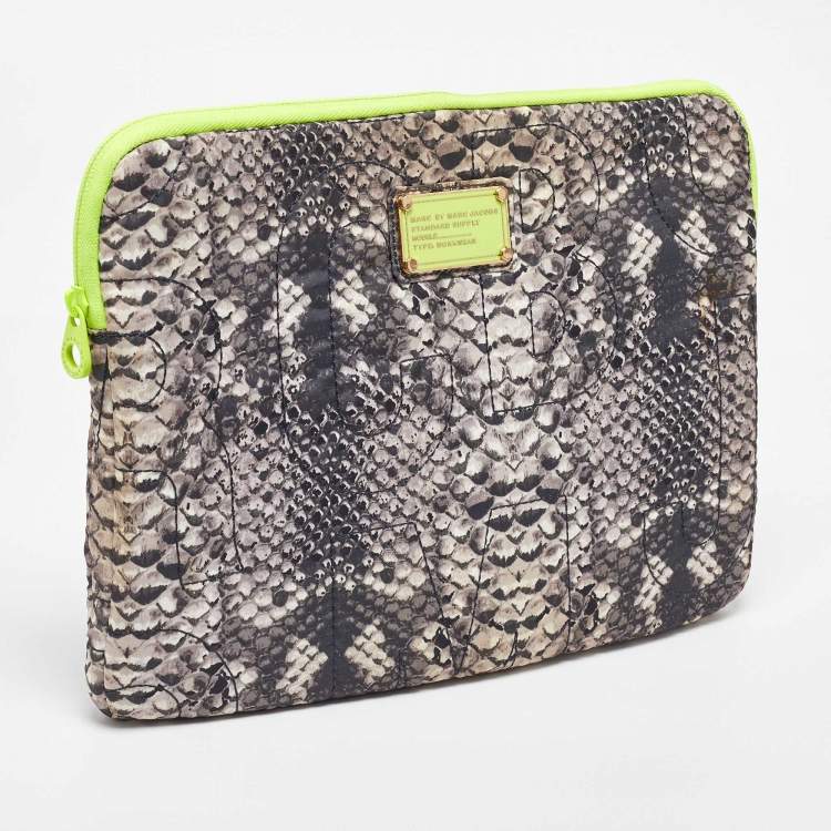 Pre Owned Marc by Marc Jacobs Grey Nylon Snakeskin Printed Laptop Case