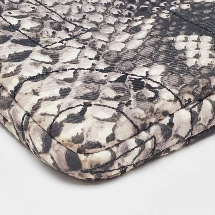 Pre Owned Marc by Marc Jacobs Grey Nylon Snakeskin Printed Laptop Case