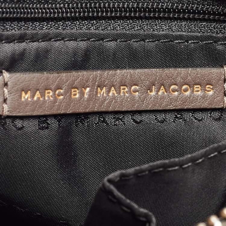 Pre Owned Marc by Marc Jacobs Grey Leather Wash Up Nash Zip Crossbody Bag