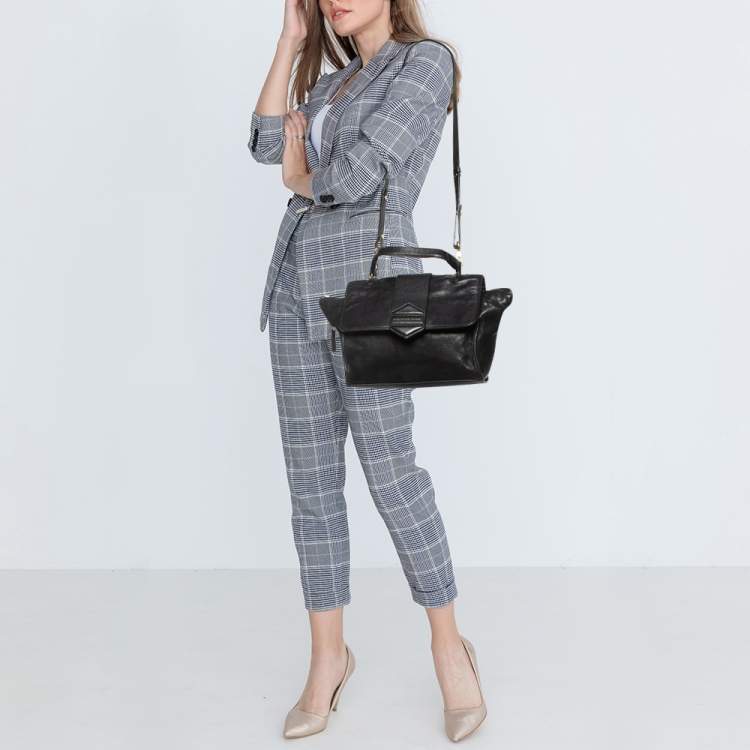 Pre Owned Marc by Marc Jacobs Black Leather Flipping Out Top Handle Bag