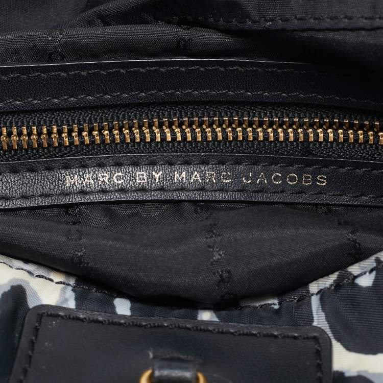 Pre Owned Marc by Marc Jacobs Preppy Natasha Black/White Leopard Print Nylon Crossbody Bag