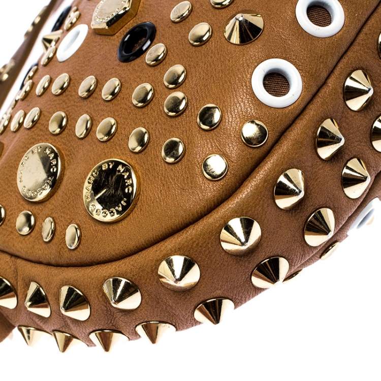 مملوكة مسبقًا Marc by Marc Jacobs Tan Studded Leather Round Crossbody Bag