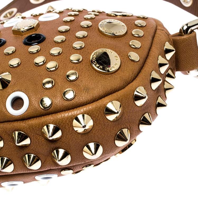 مملوكة مسبقًا Marc by Marc Jacobs Tan Studded Leather Round Crossbody Bag