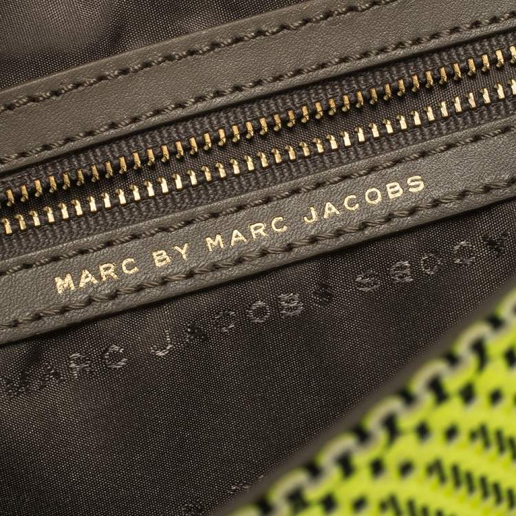Pre Owned Marc by Marc Jacobs Neon Green/Grey Woven Patent Leather and Nylon Werdie Top Handle Bag