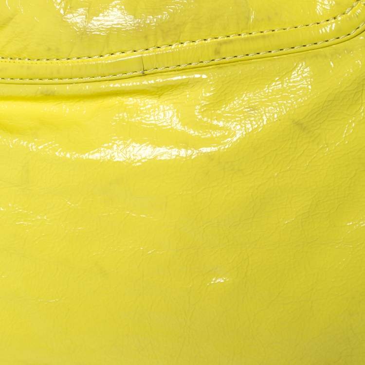 Pre Owned Marc by Marc Jacobs Yellow Patent Leather Turnlock Flap Chain Hobo