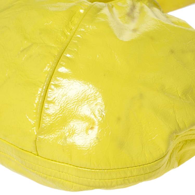 Pre Owned Marc by Marc Jacobs Yellow Patent Leather Turnlock Flap Chain Hobo
