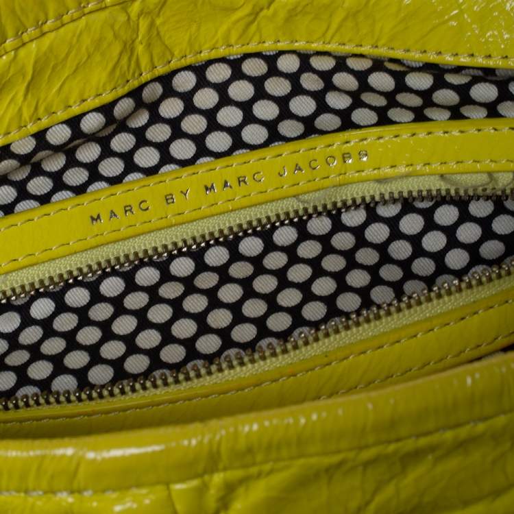 Pre Owned Marc by Marc Jacobs Yellow Patent Leather Turnlock Flap Chain Hobo
