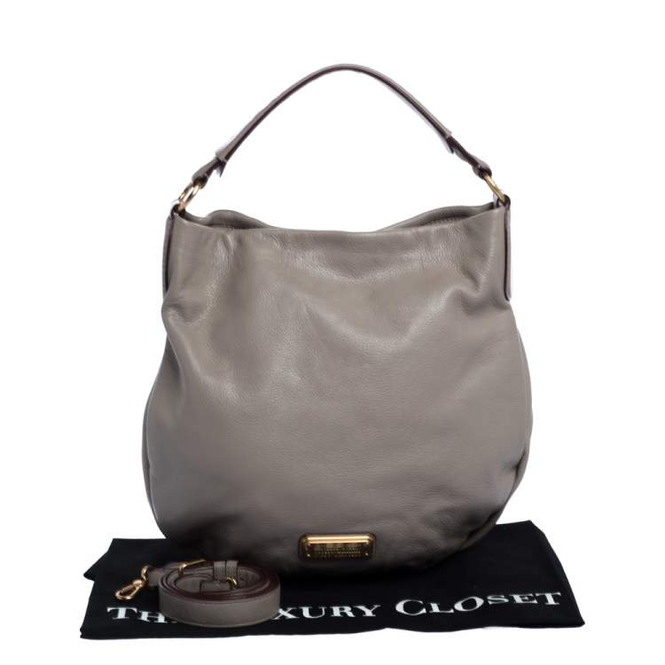 مملوكة مسبقًا  Marc by Marc Jacobs Taupe Leather Classic Q Hillier Hobo