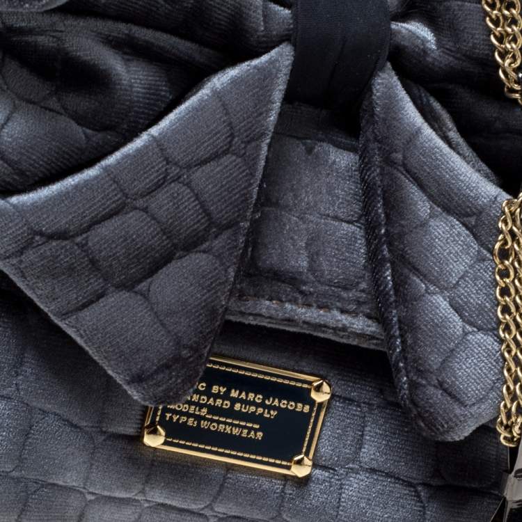 مملوكة مسبقًا Marc by Marc Jacobs Grey Velvet Shoulder Bag