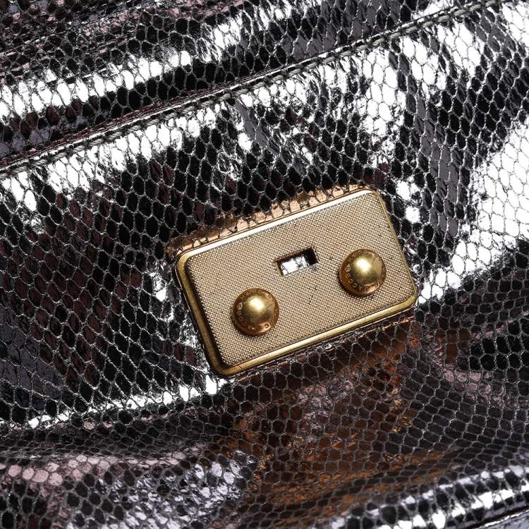 مملوكة مسبقًا Marc by Marc Jacobs Metallic Snakeskin Effect Leather Fold Over Clutch