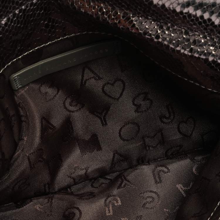 مملوكة مسبقًا Marc by Marc Jacobs Metallic Snakeskin Effect Leather Fold Over Clutch
