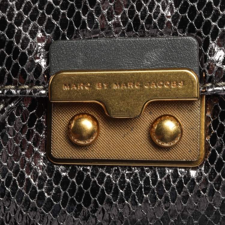 مملوكة مسبقًا Marc by Marc Jacobs Metallic Snakeskin Effect Leather Fold Over Clutch
